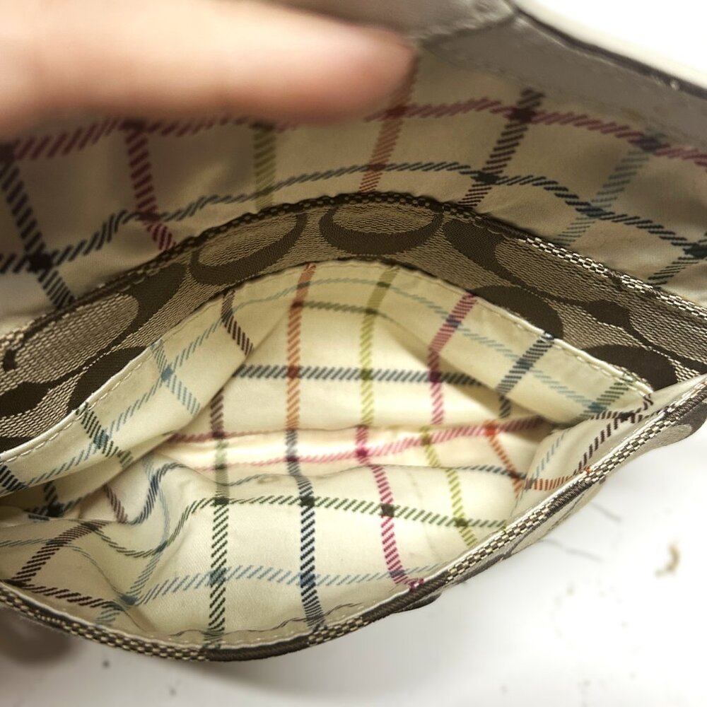 COACH wristlet/clutch - Picture 8 of 9